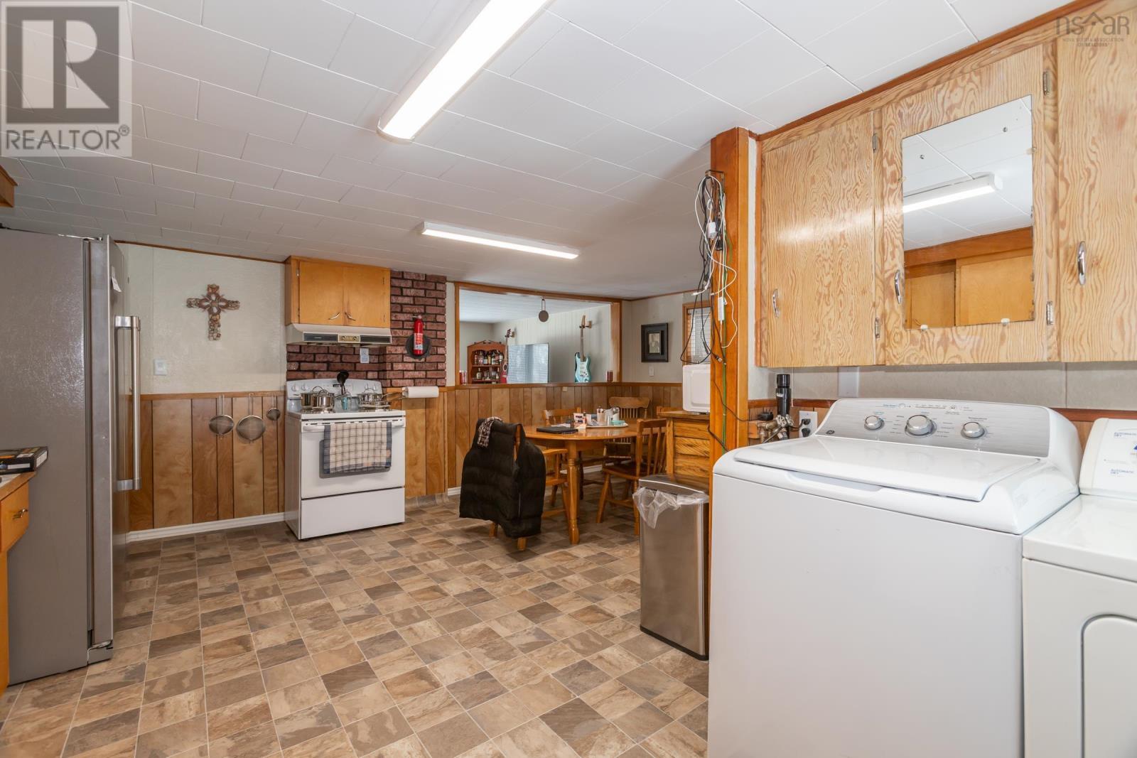 Property 26 of 45 of 1307 Granville Road