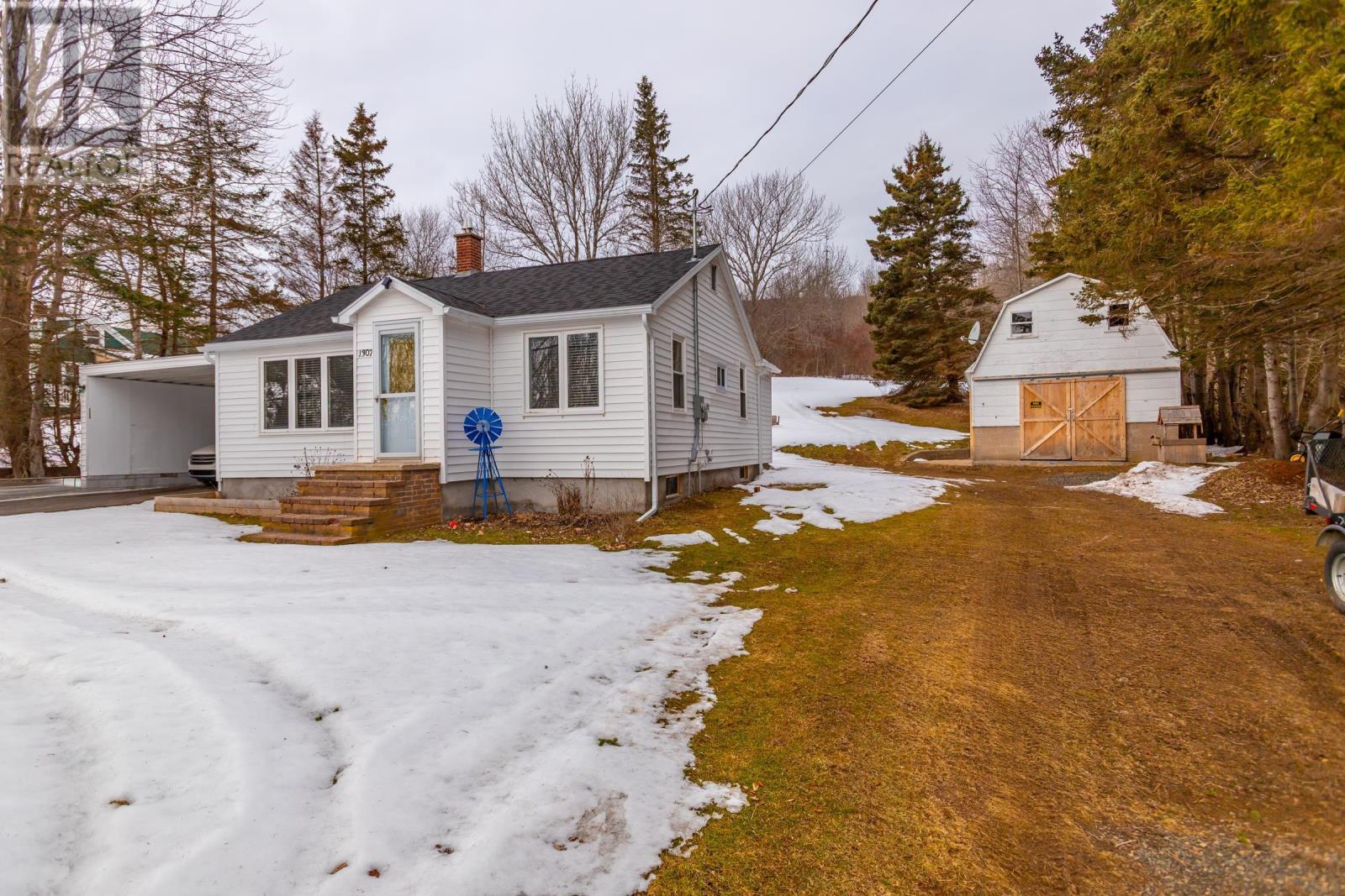 Property 41 of 45 of 1307 Granville Road