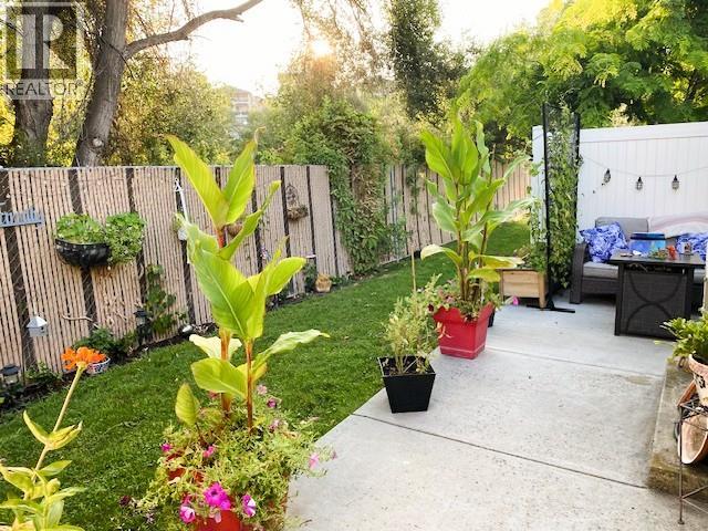 115 REDWING Place Unit# 12, Oliver