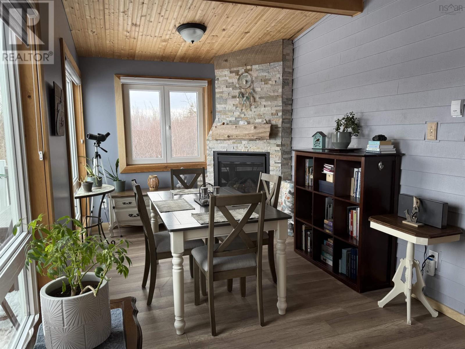 Property 27 of 49 of 24 Pirates Cove Way