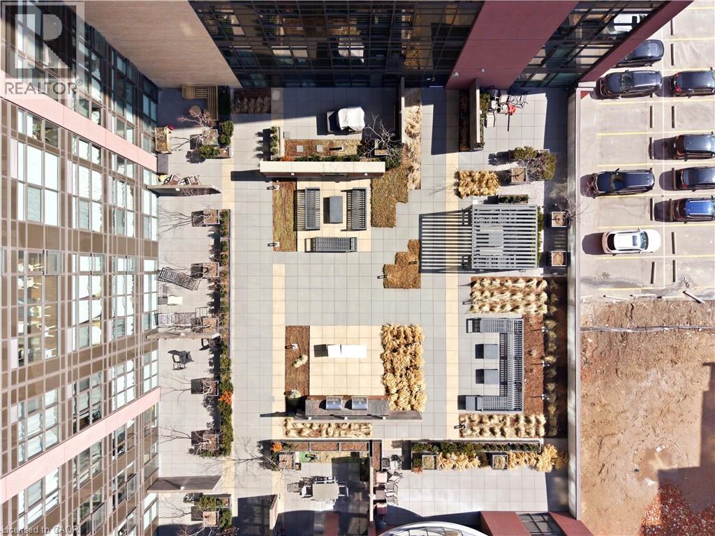 #PH4 112 KING Street E - 47