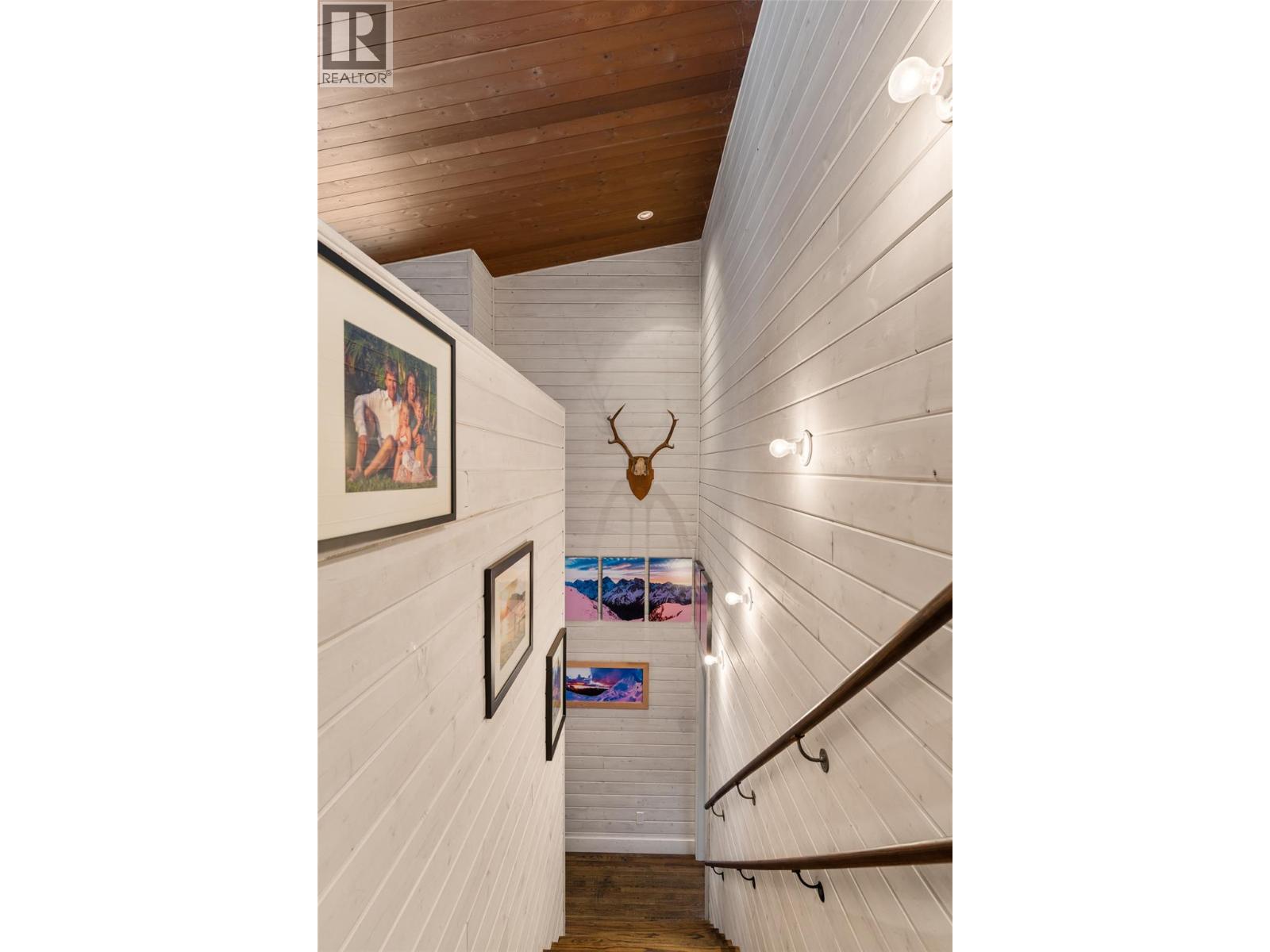 2083 MOUNTAIN GATE ROAD - 37