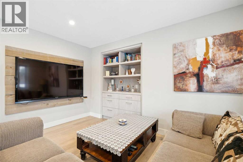 Single Family House Bungalow for Sale in  MEADOWLARK Crescent SW Meadowlark Park Calgary 