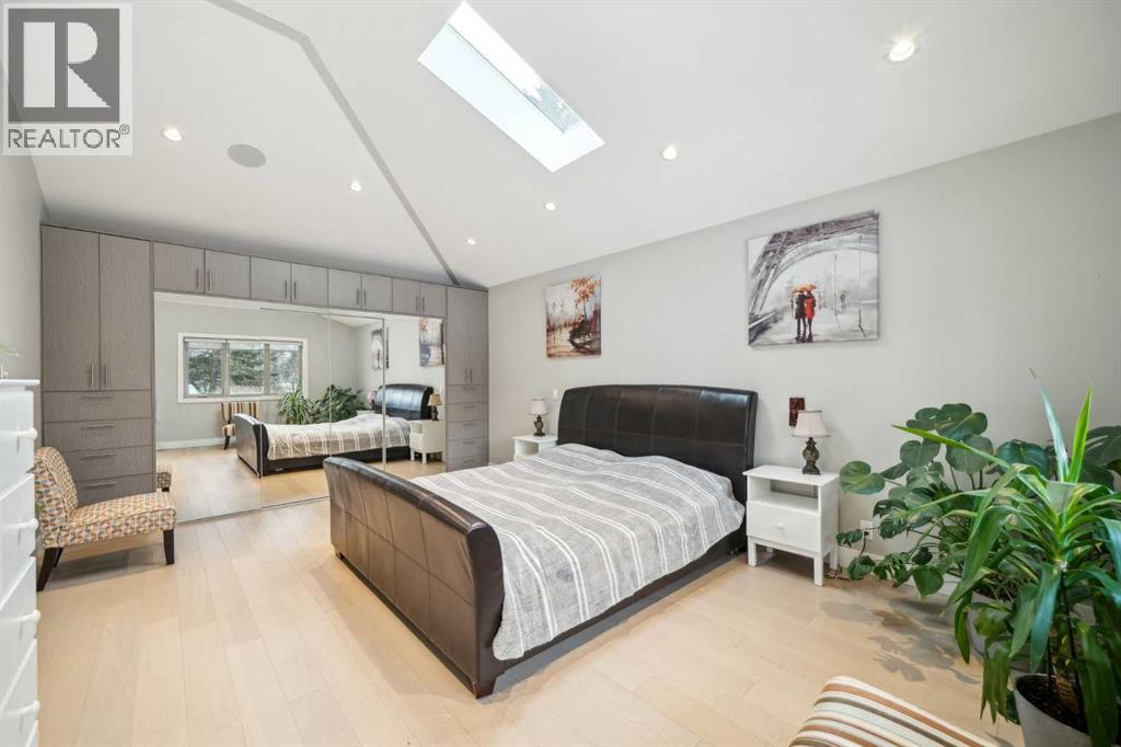 Single Family House Bungalow for Sale in  MEADOWLARK Crescent SW Meadowlark Park Calgary 