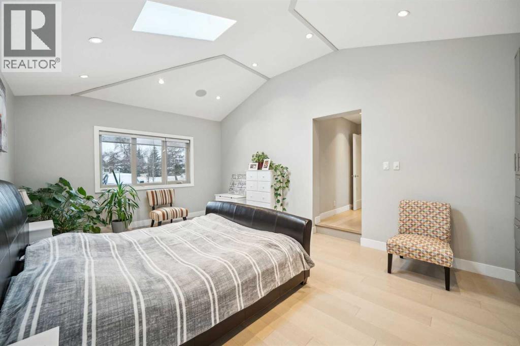 16 MEADOWLARK CRESCENT SW - 15