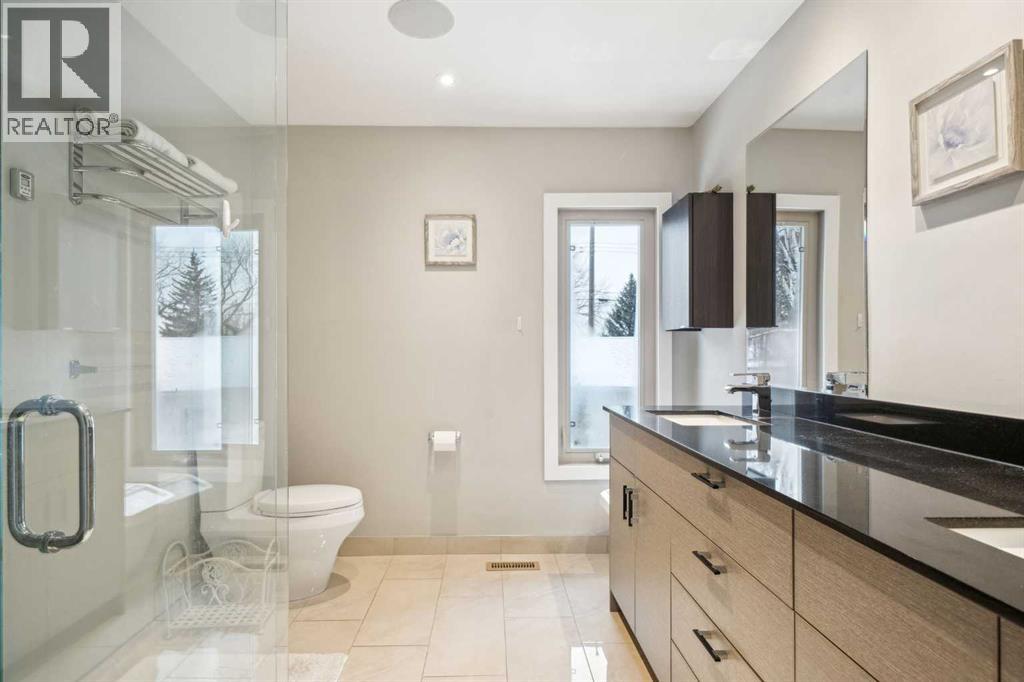 16 MEADOWLARK CRESCENT SW - 16