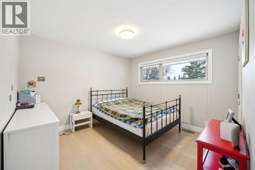 Single Family House Bungalow for Sale in  MEADOWLARK Crescent SW Meadowlark Park Calgary 