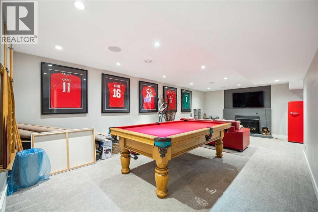 Single Family House Bungalow for Sale in  MEADOWLARK Crescent SW Meadowlark Park Calgary 