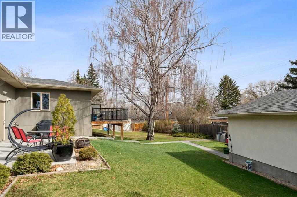 Single Family House Bungalow for Sale in  MEADOWLARK Crescent SW Meadowlark Park Calgary 