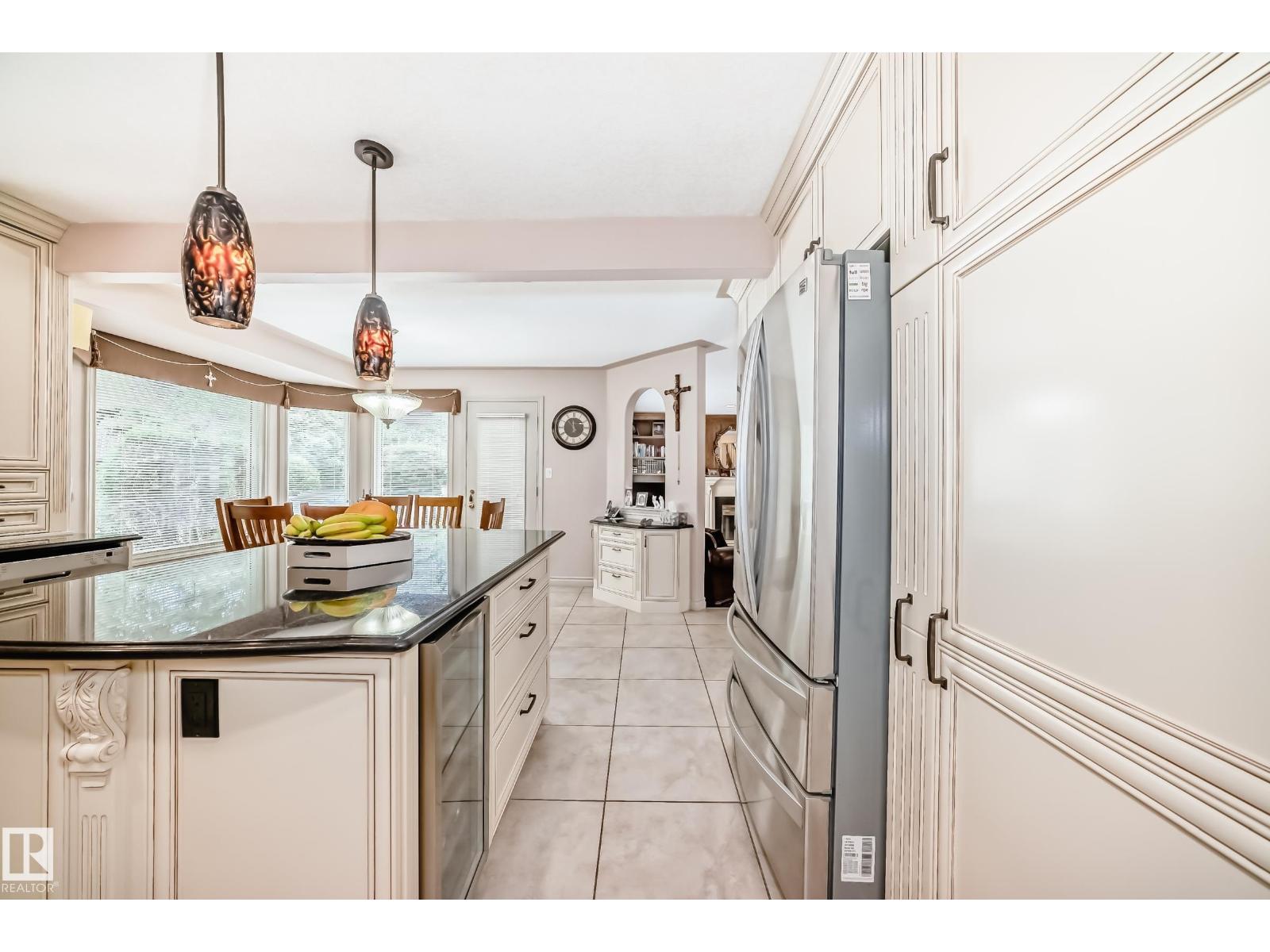 17416 53 AV NW - 8