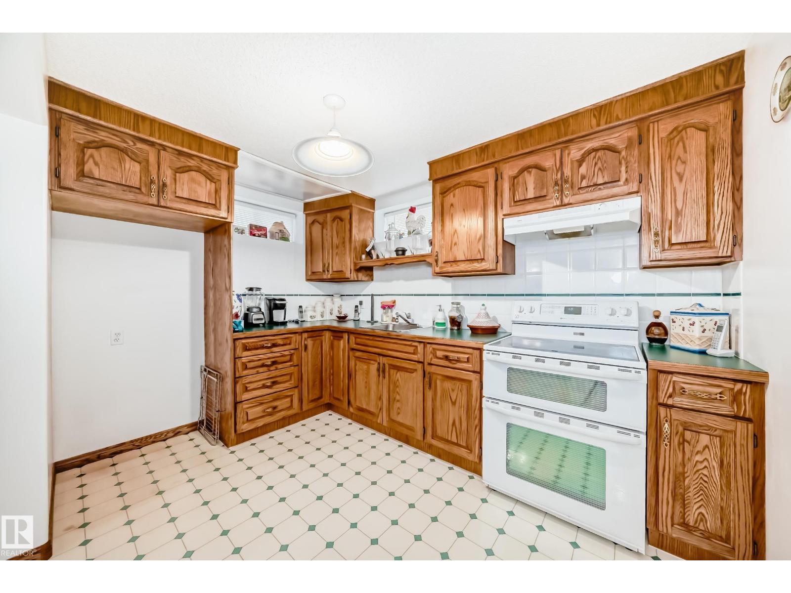 17416 53 AV NW - 58