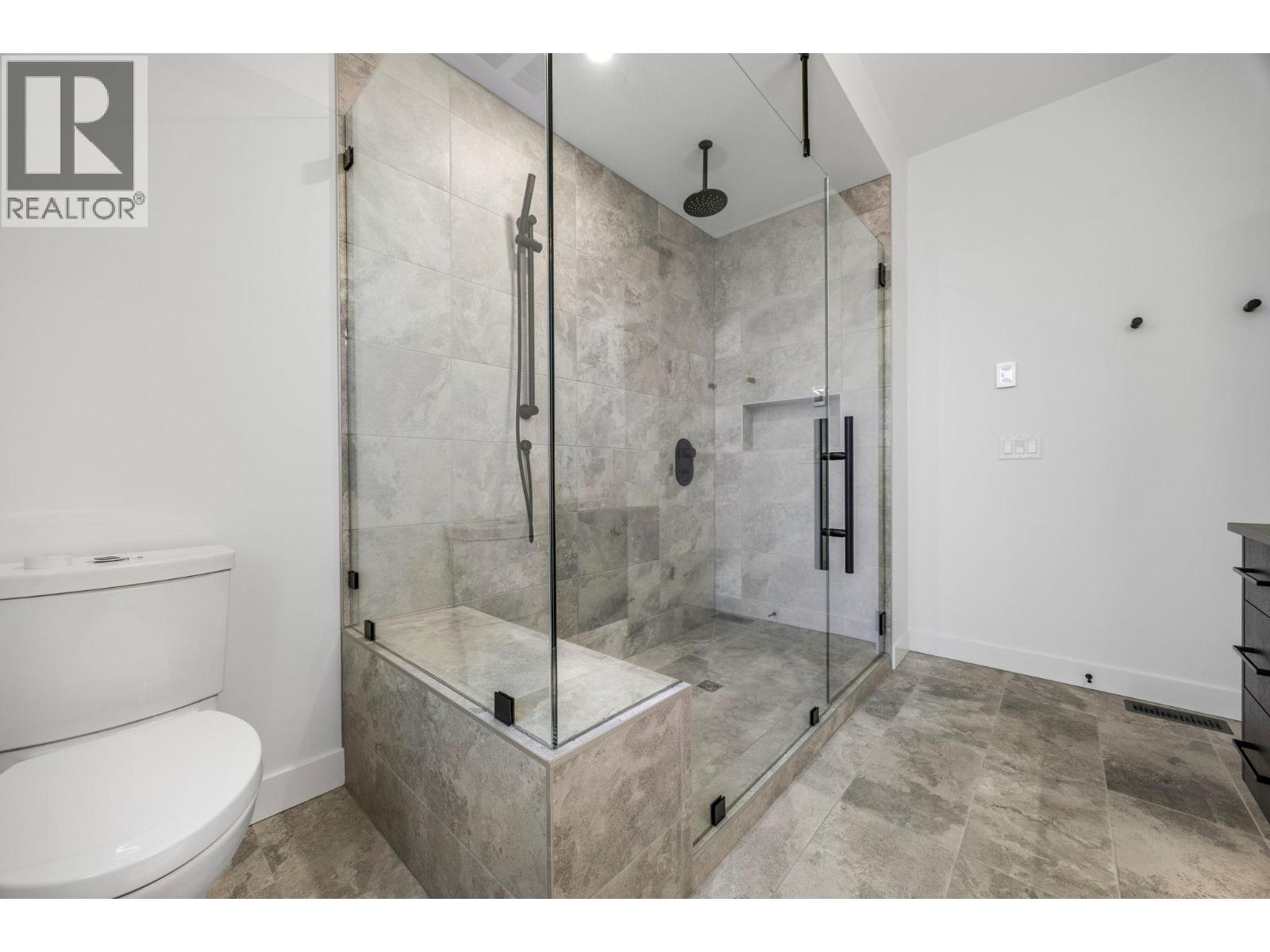 6008 Princess Street, Peachland