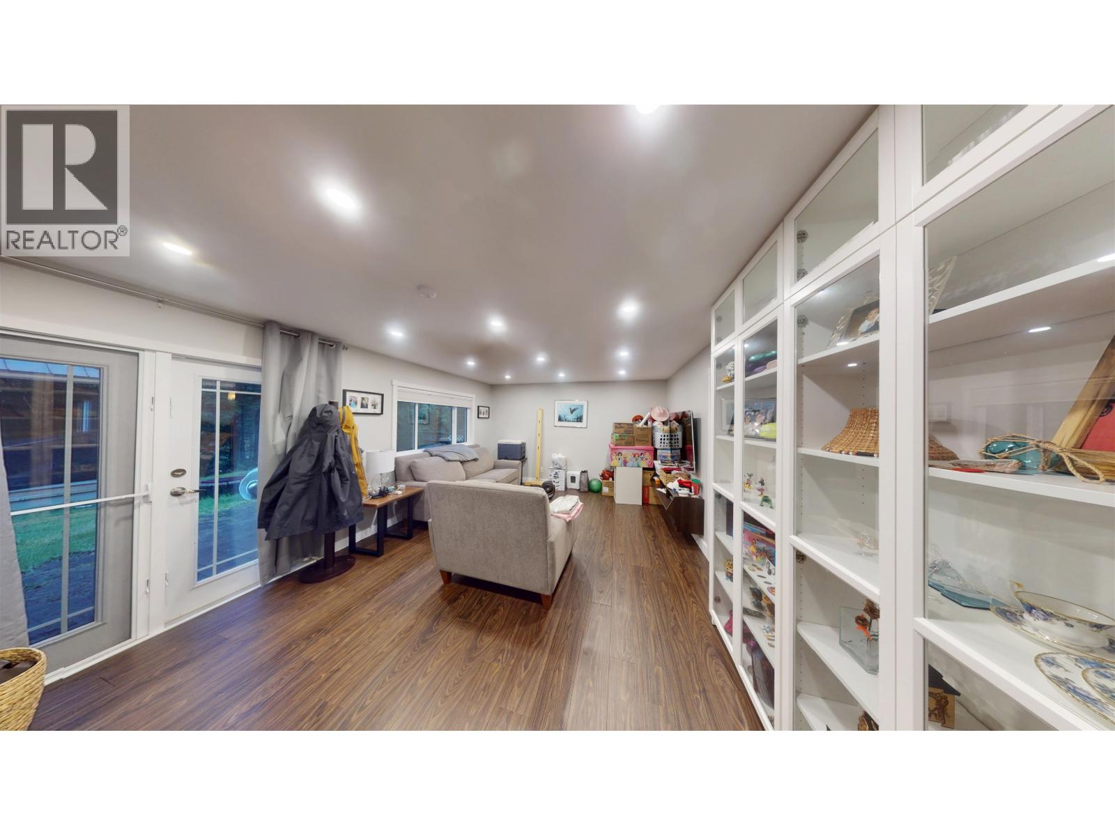 156 GULL CRESCENT - 11