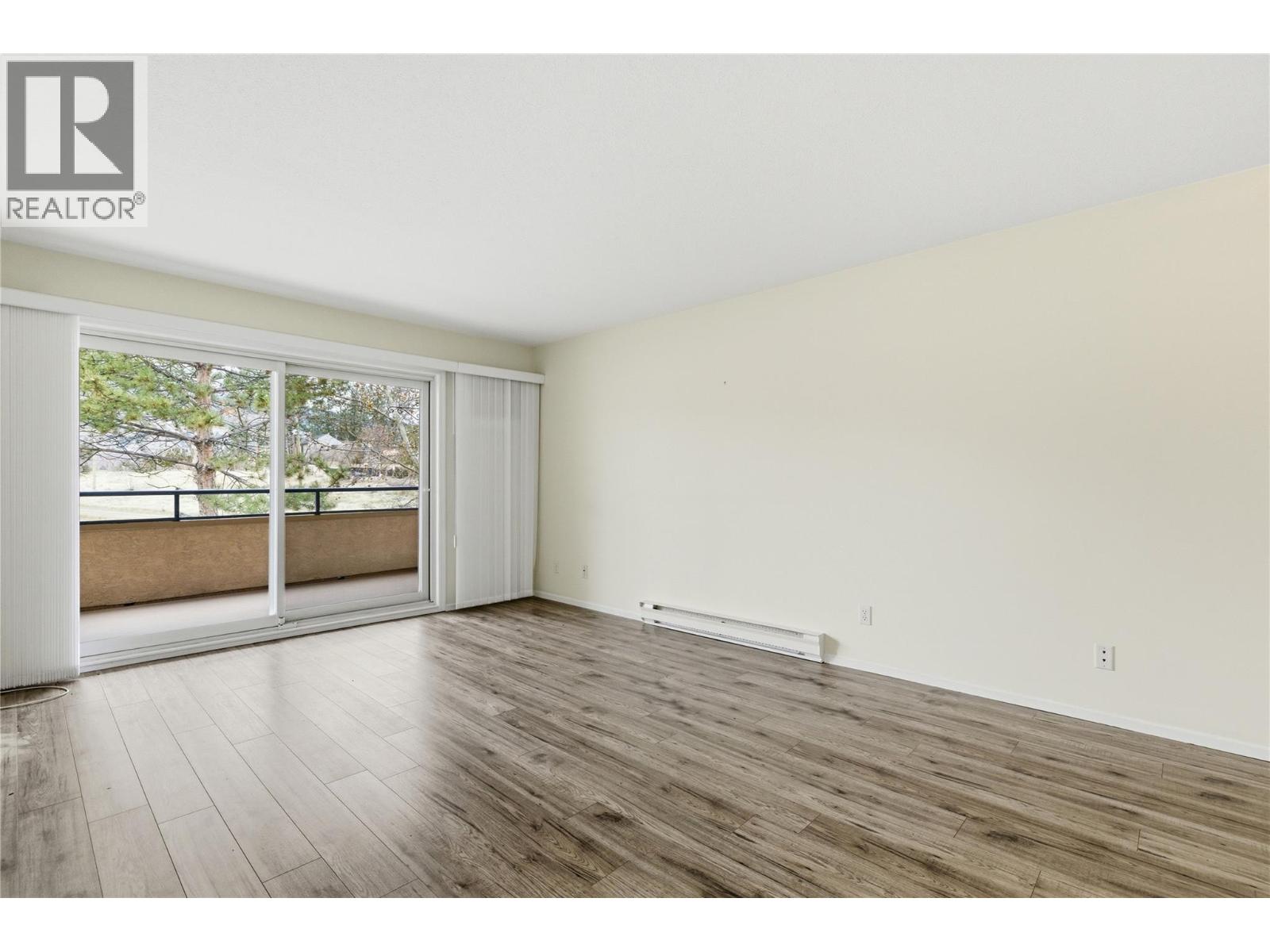 3858 Brown Road Unit# 305, West Kelowna