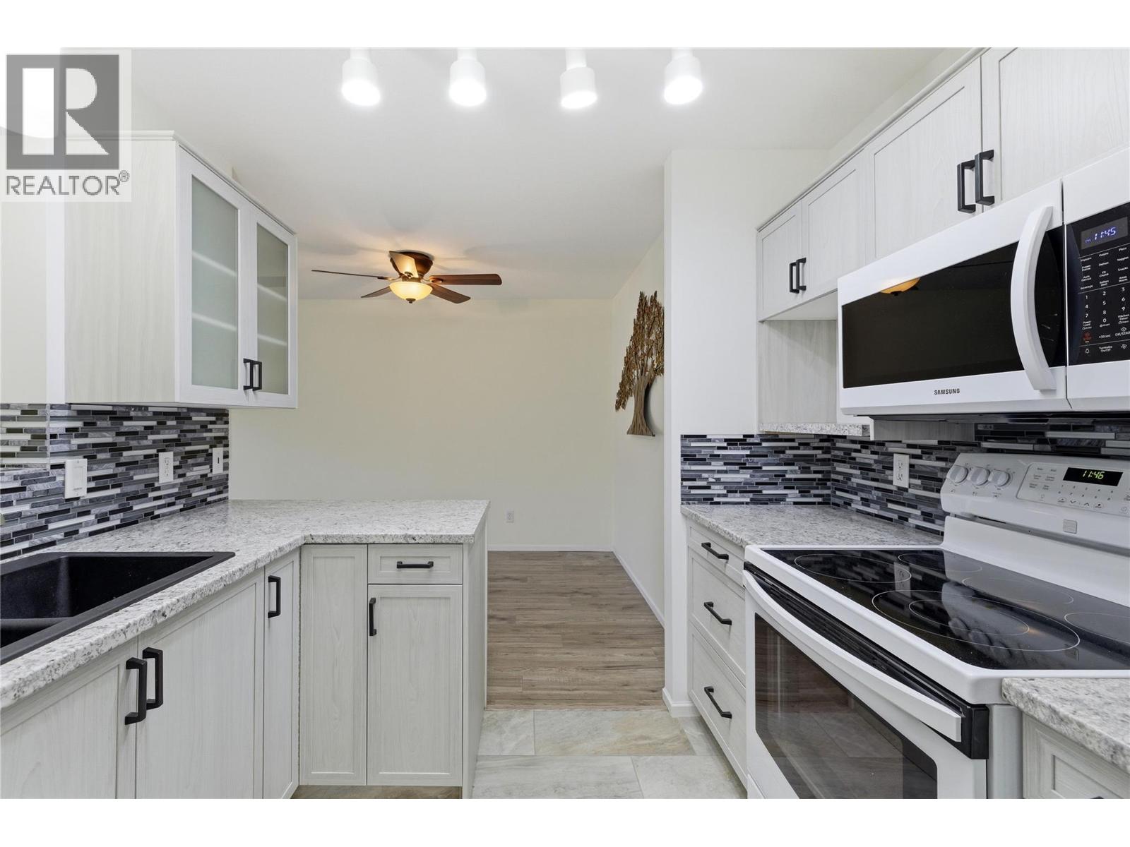 3858 Brown Road Unit# 305, West Kelowna