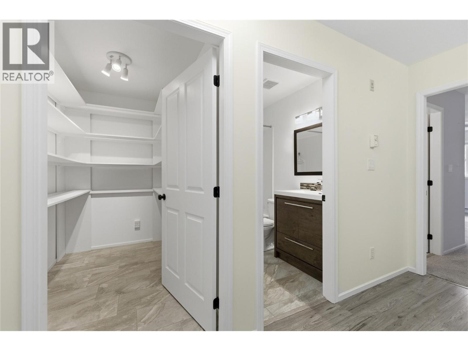 3858 Brown Road Unit# 305, West Kelowna