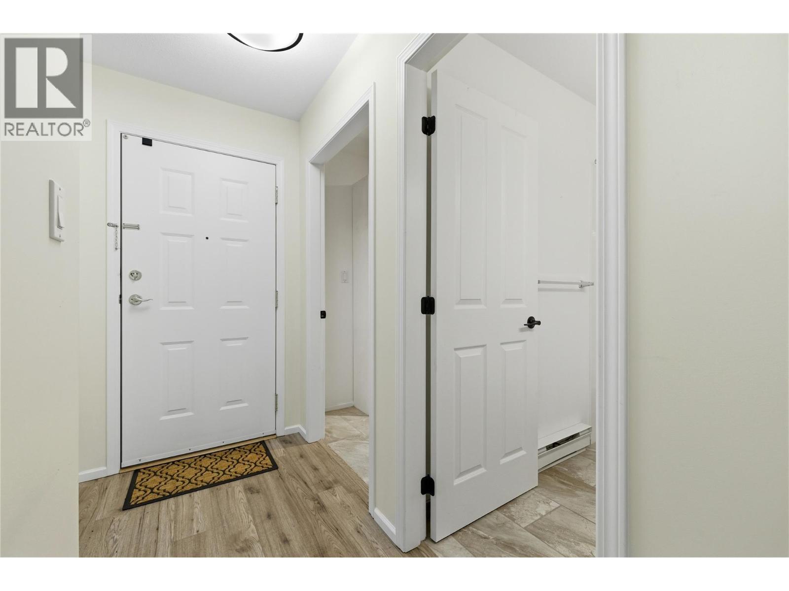 3858 Brown Road Unit# 305, West Kelowna