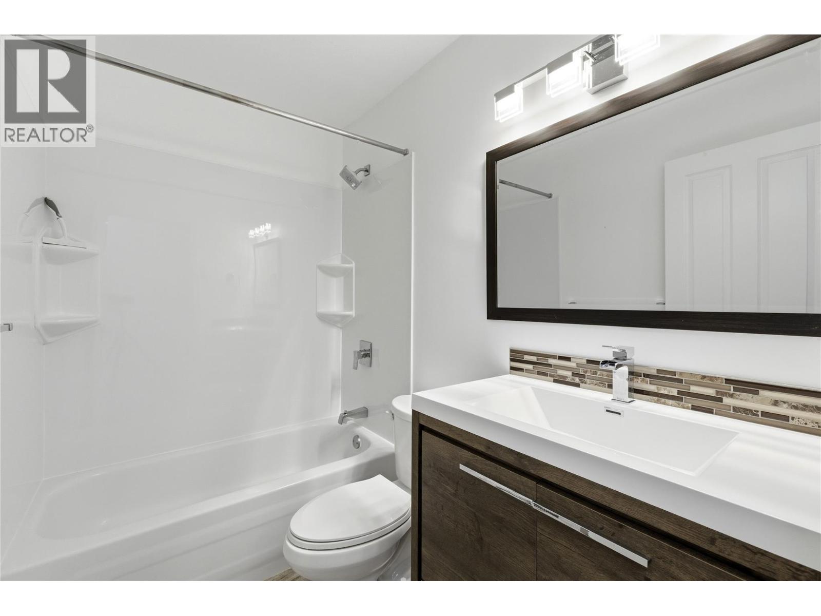 3858 Brown Road Unit# 305, West Kelowna