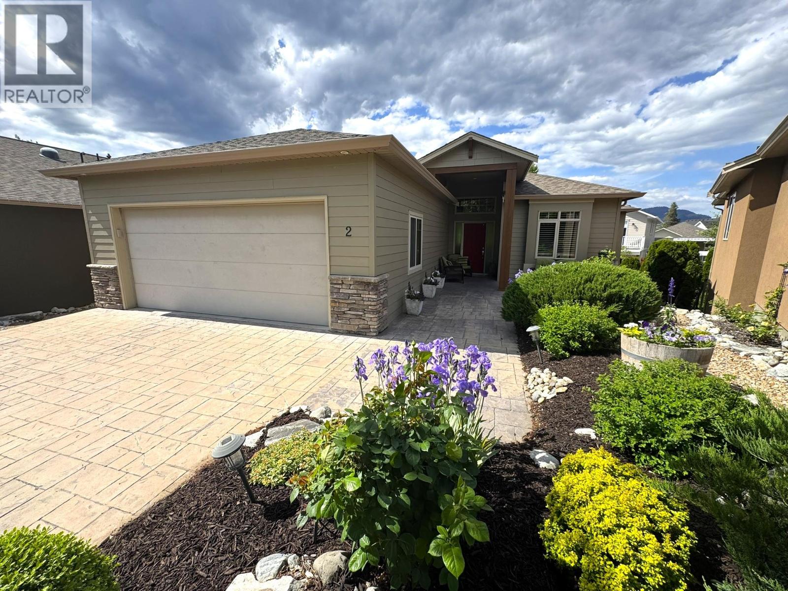 6833 Meadows Drive Unit# 2, Oliver