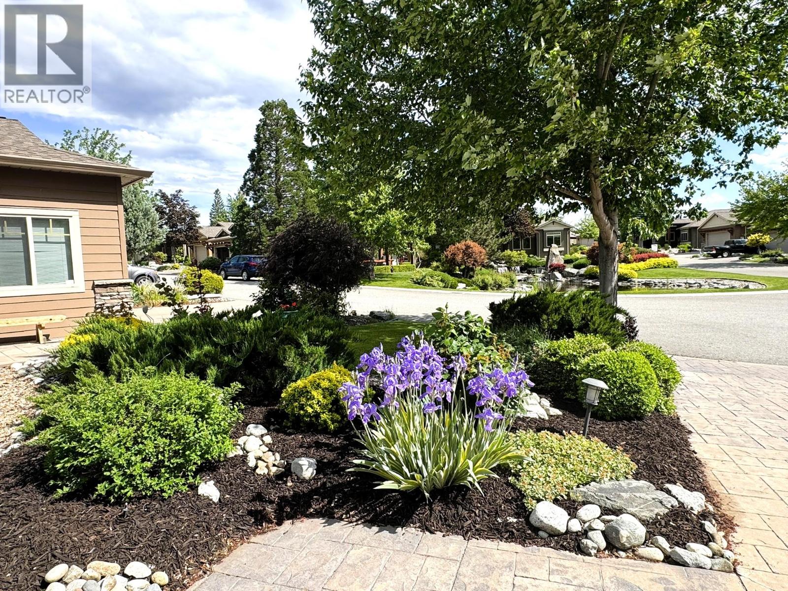 6833 Meadows Drive Unit# 2, Oliver