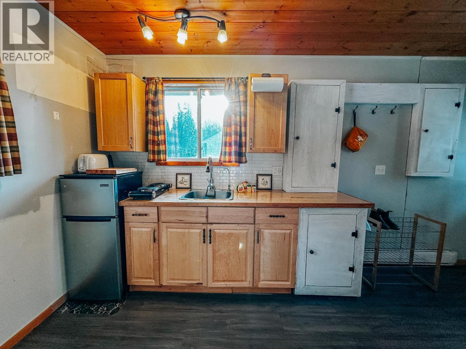 7594 BEAZELY ROAD - 9