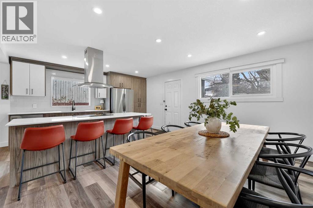 Single Family House 4 Level for Sale in   Avenue SW Shaganappi Calgary 