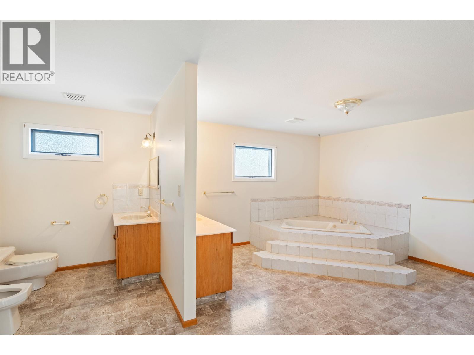 4050 BARNES DRIVE - 15