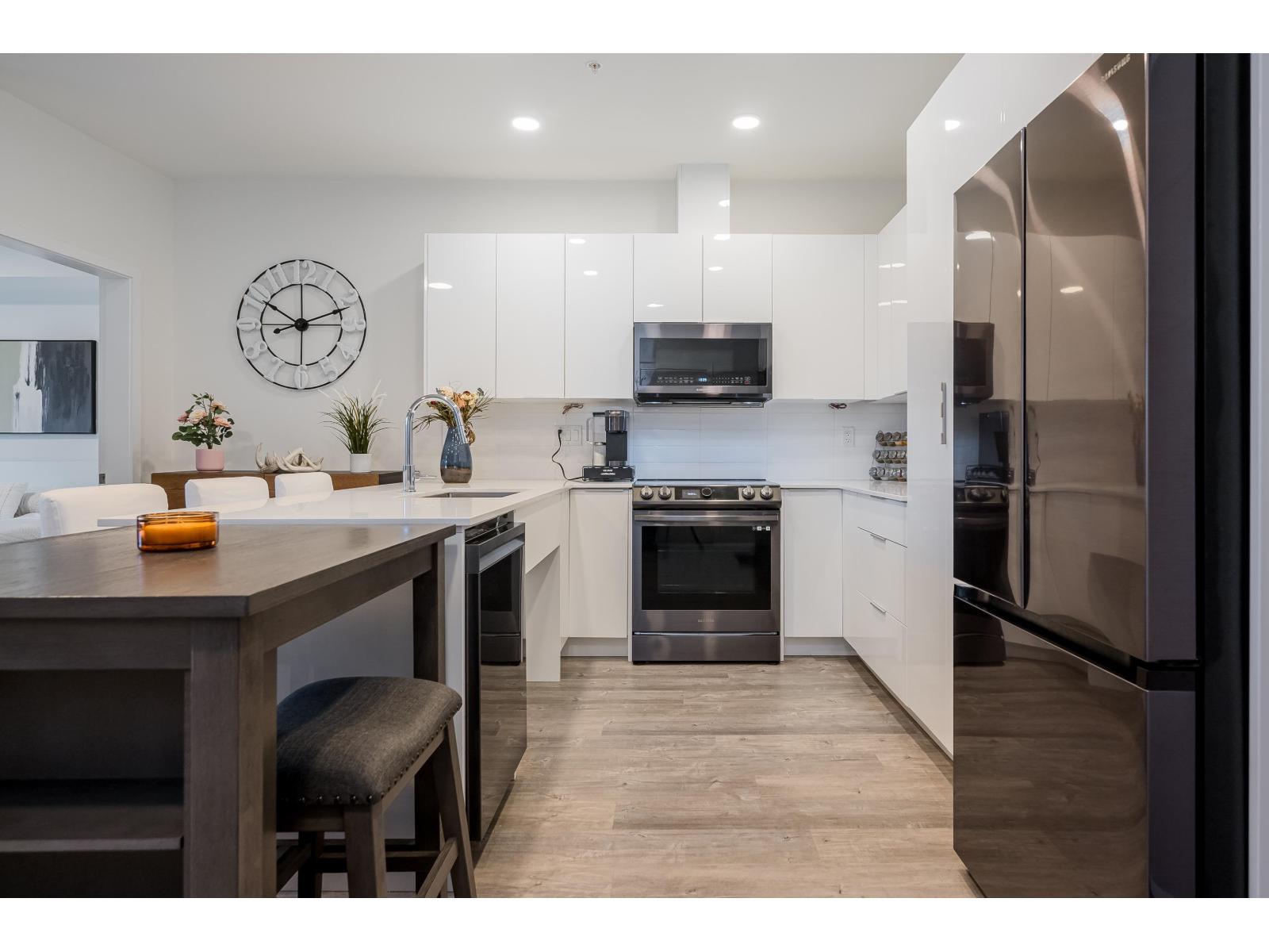 214 9450 ROBSON STREET, Chilliwack Proper West, Chilliwack