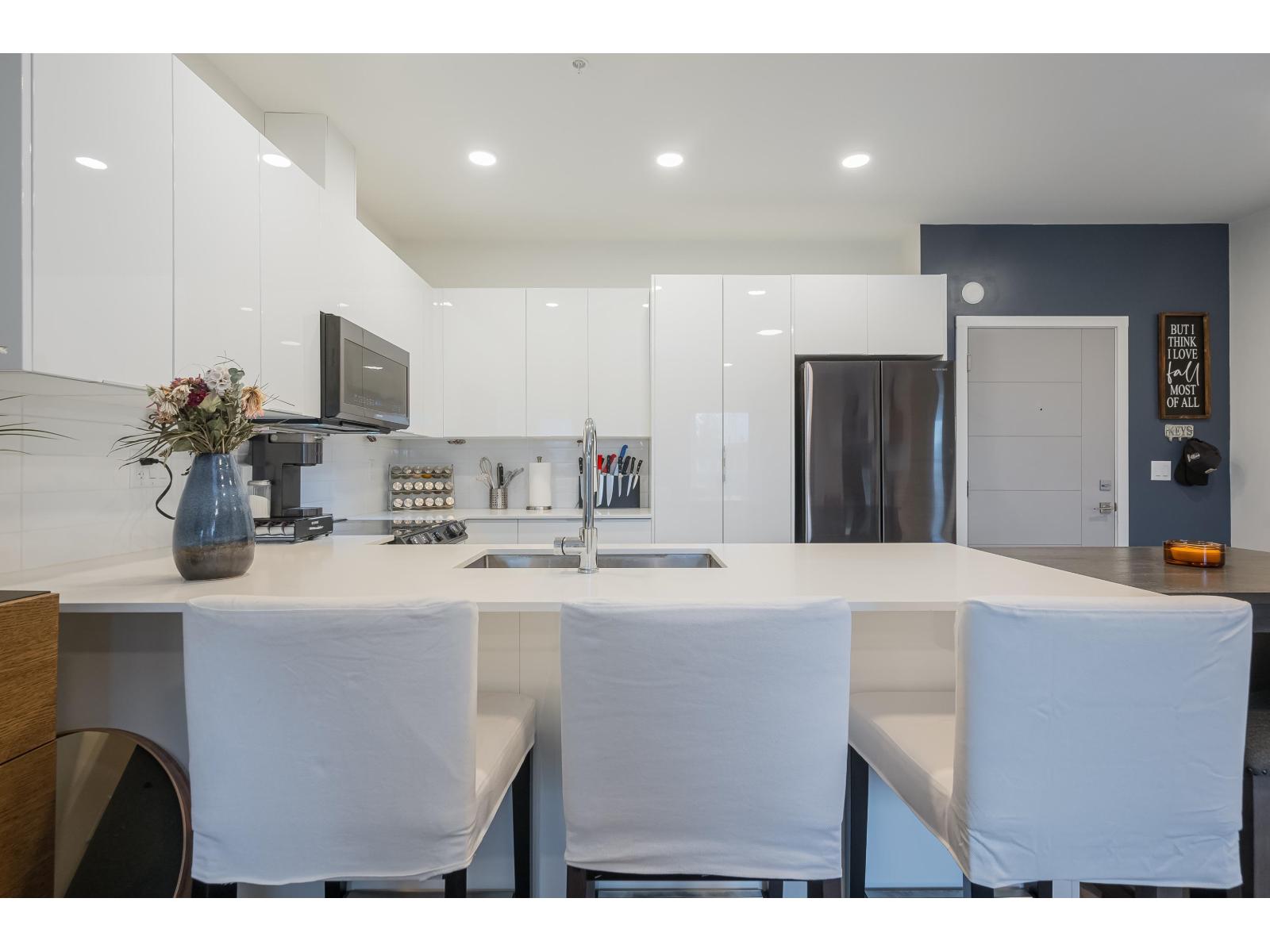 214 9450 ROBSON STREET, Chilliwack Proper West, Chilliwack