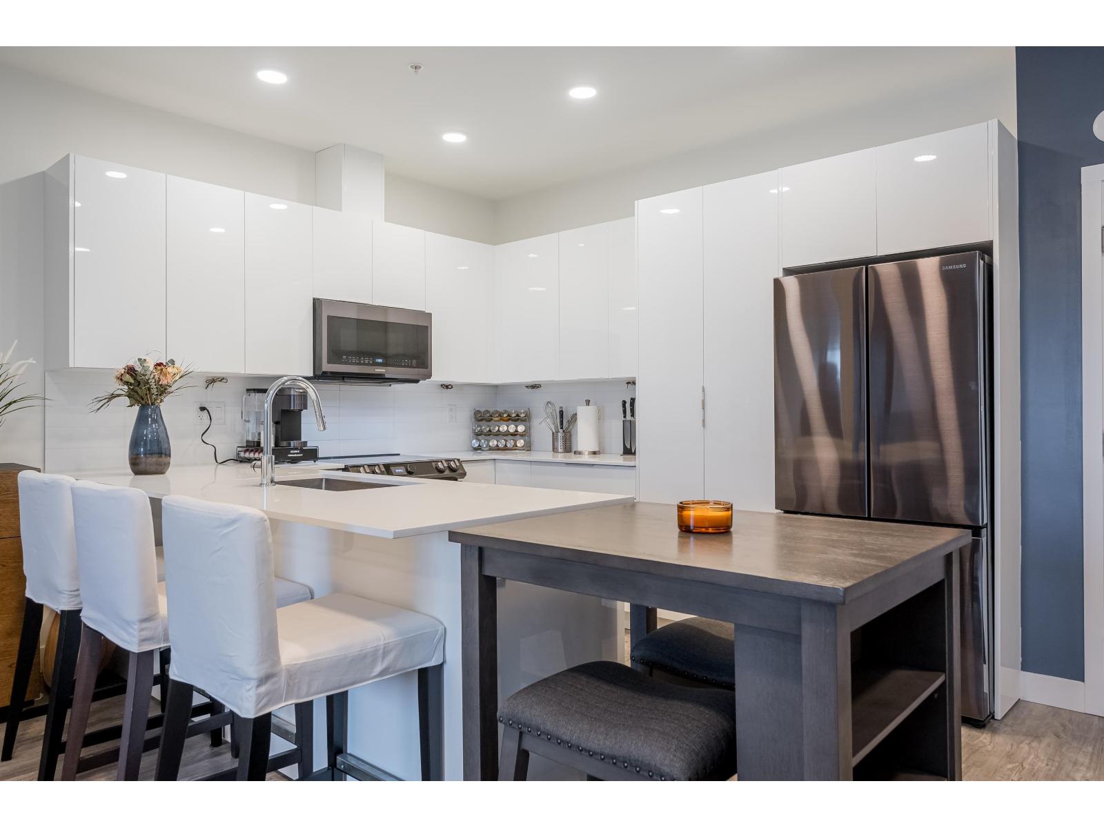 214 9450 ROBSON STREET, Chilliwack Proper West, Chilliwack