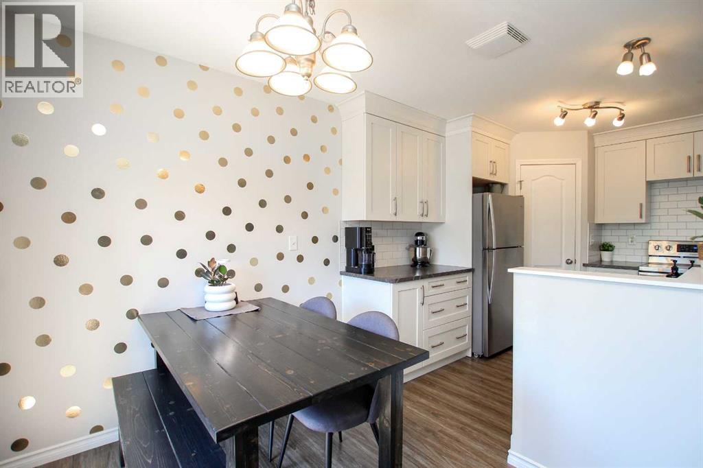 60 Arnold Close, Red Deer