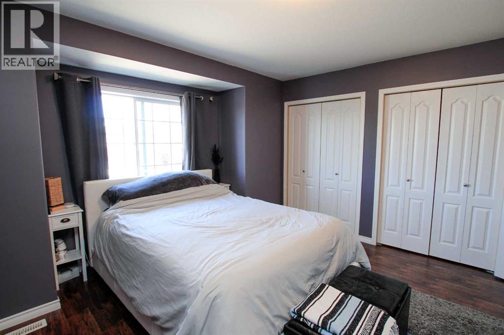 60 Arnold Close, Red Deer