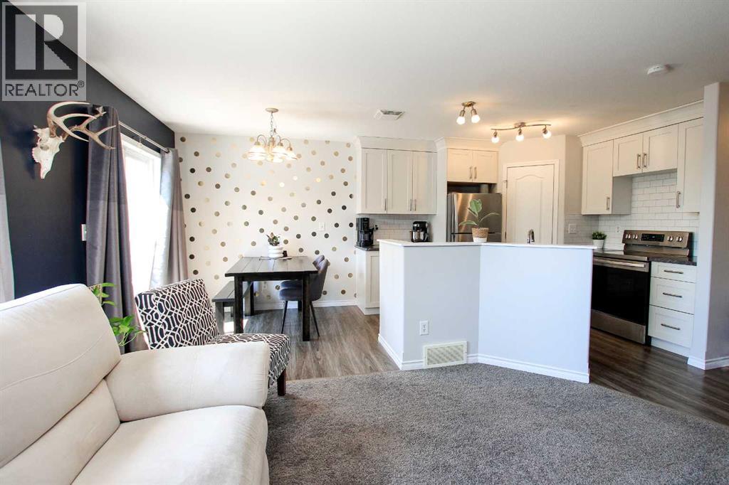 60 Arnold Close, Red Deer