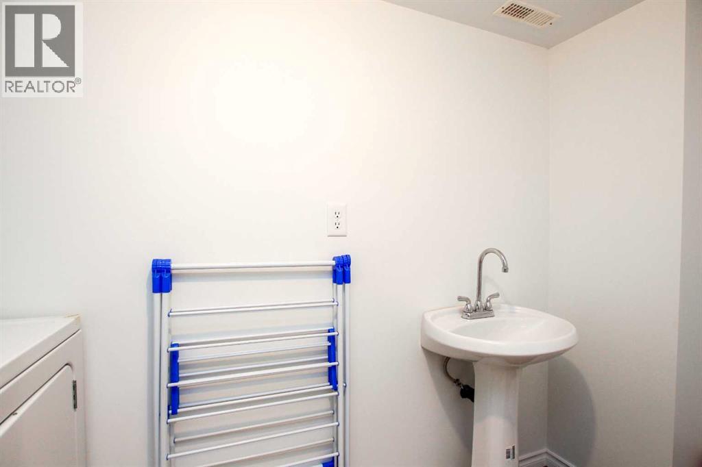 60 Arnold Close, Red Deer