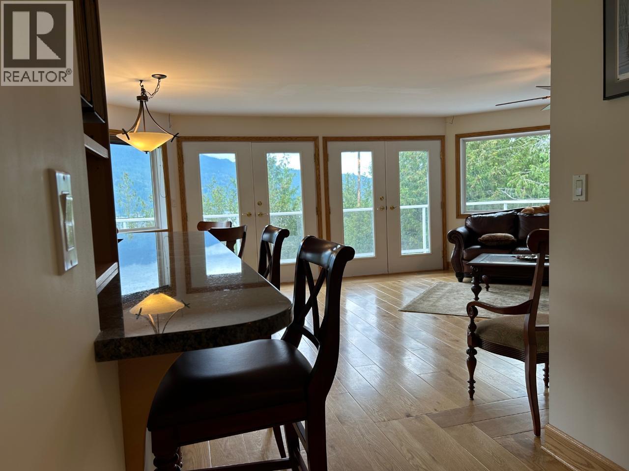 245 Rainbow Ridge Road, Procter