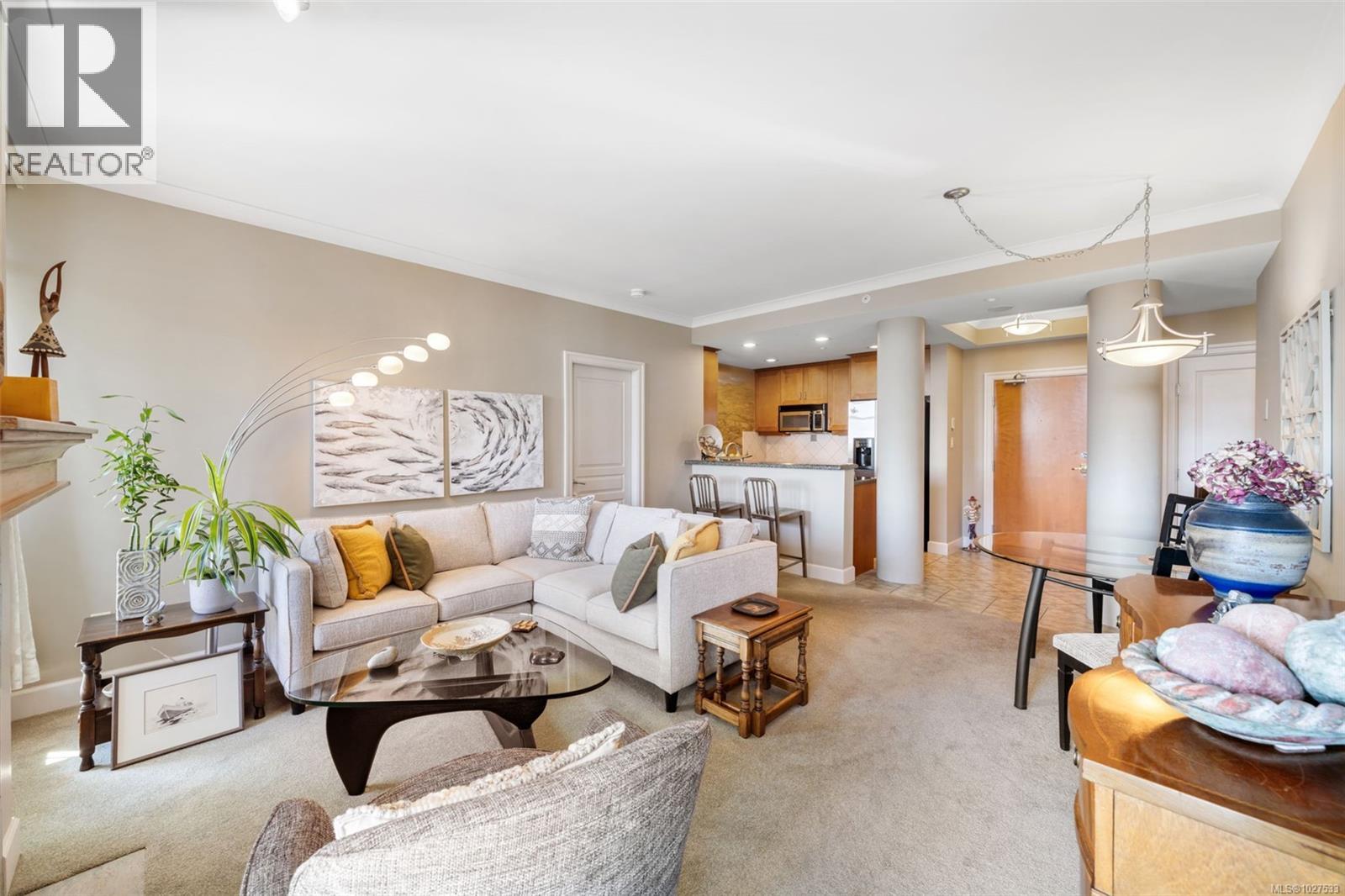 #628 21 DALLAS RD - 4