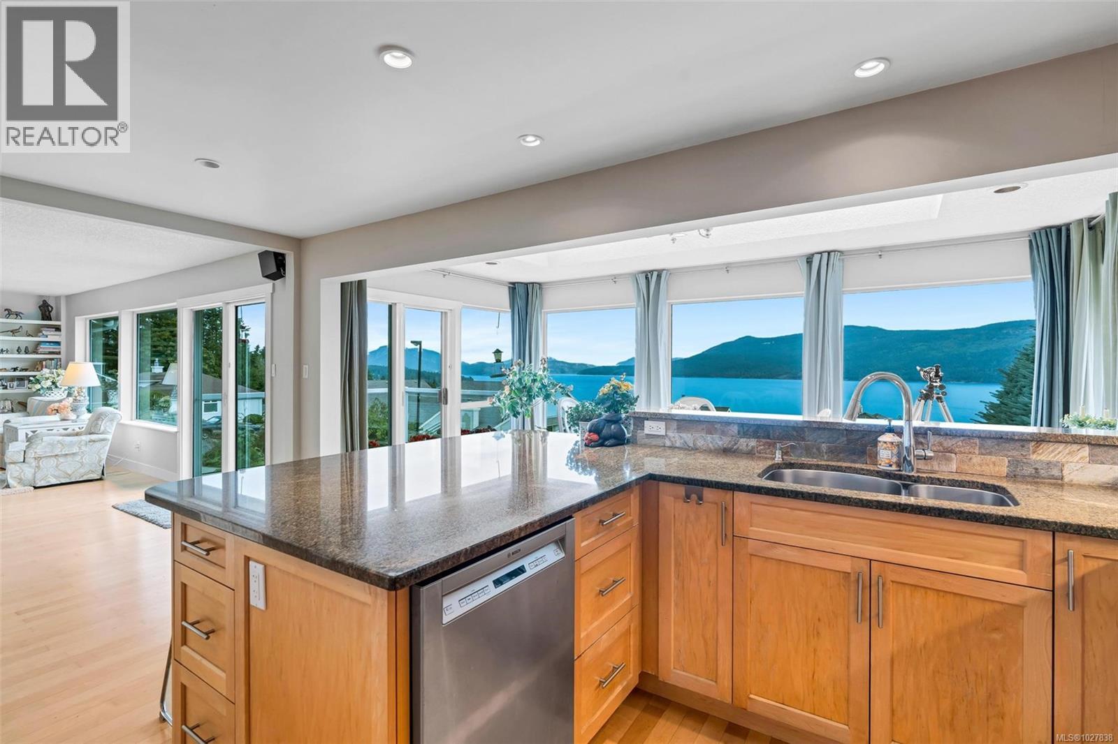  541 Cedar Crescent, Cobble Hill