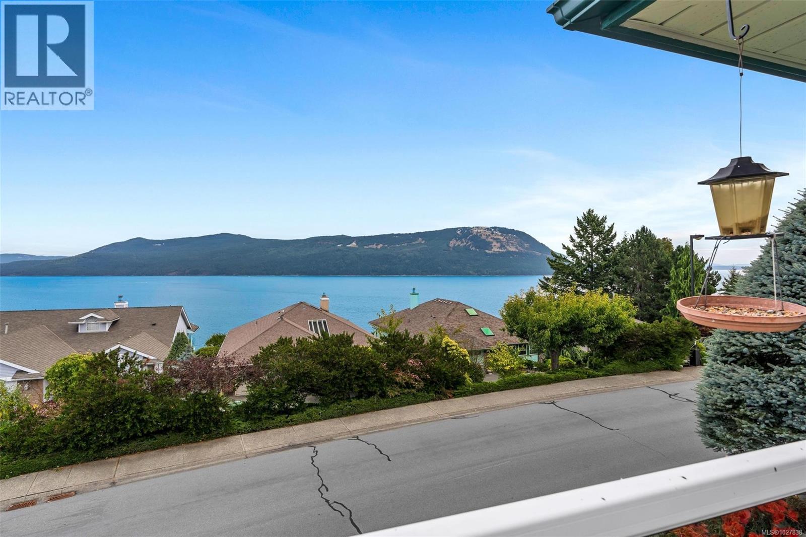  541 Cedar Crescent, Cobble Hill