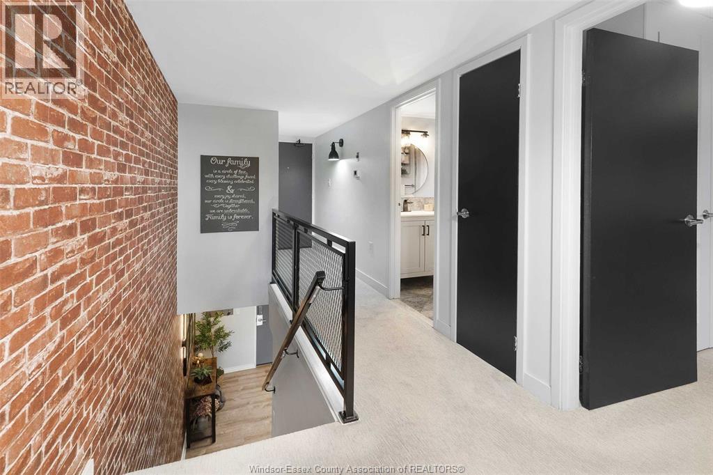 #708 380 PELISSIER STREET - 19
