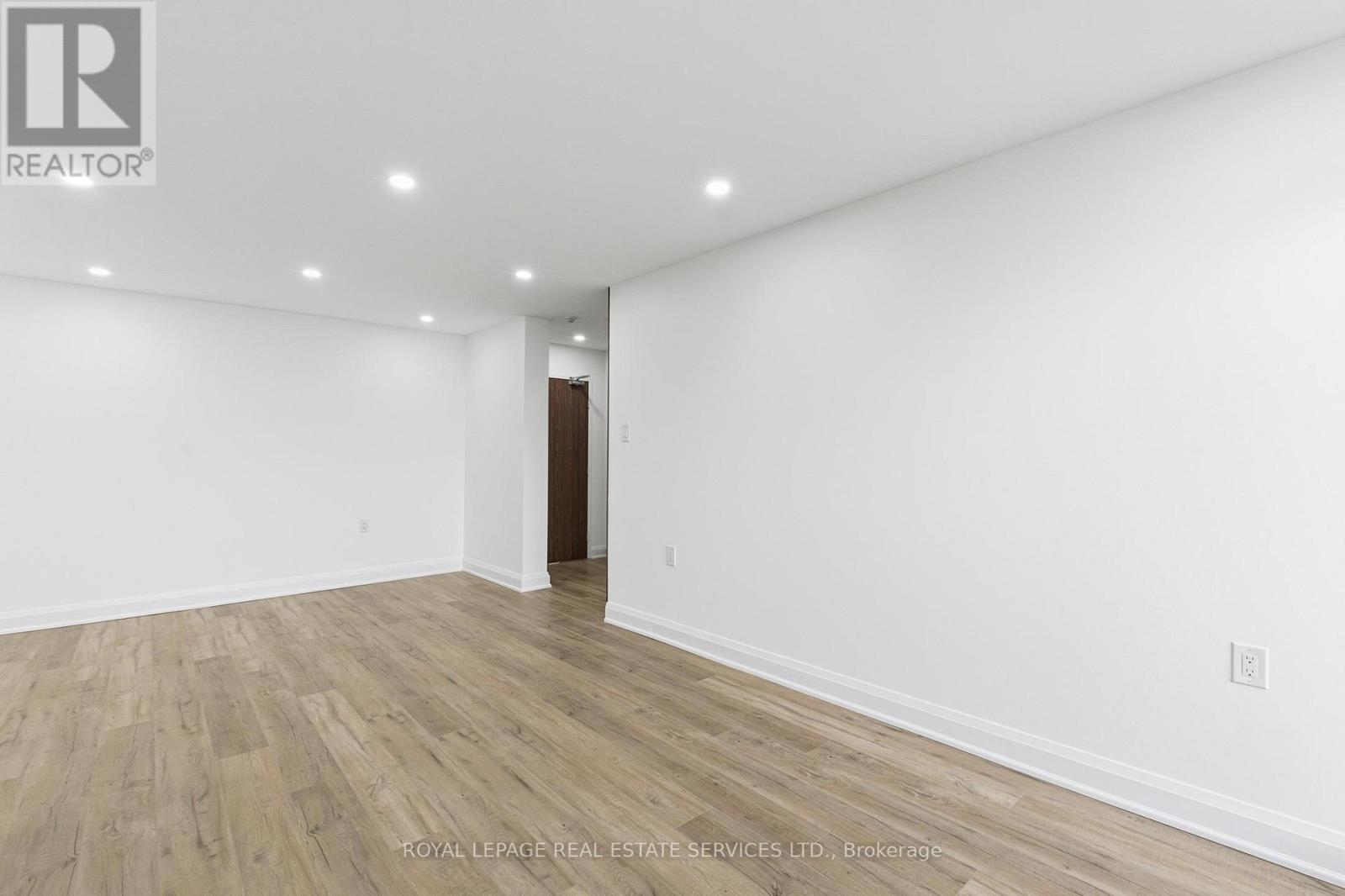 #2605 18 KNIGHTSBRIDGE ROAD - 10