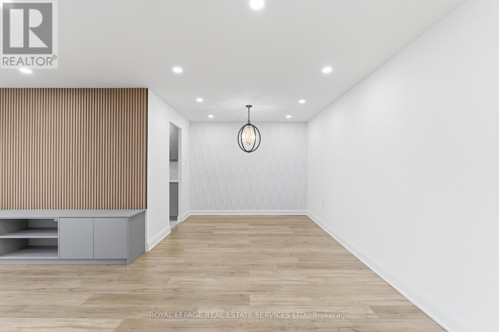 #2605 18 KNIGHTSBRIDGE ROAD - 12