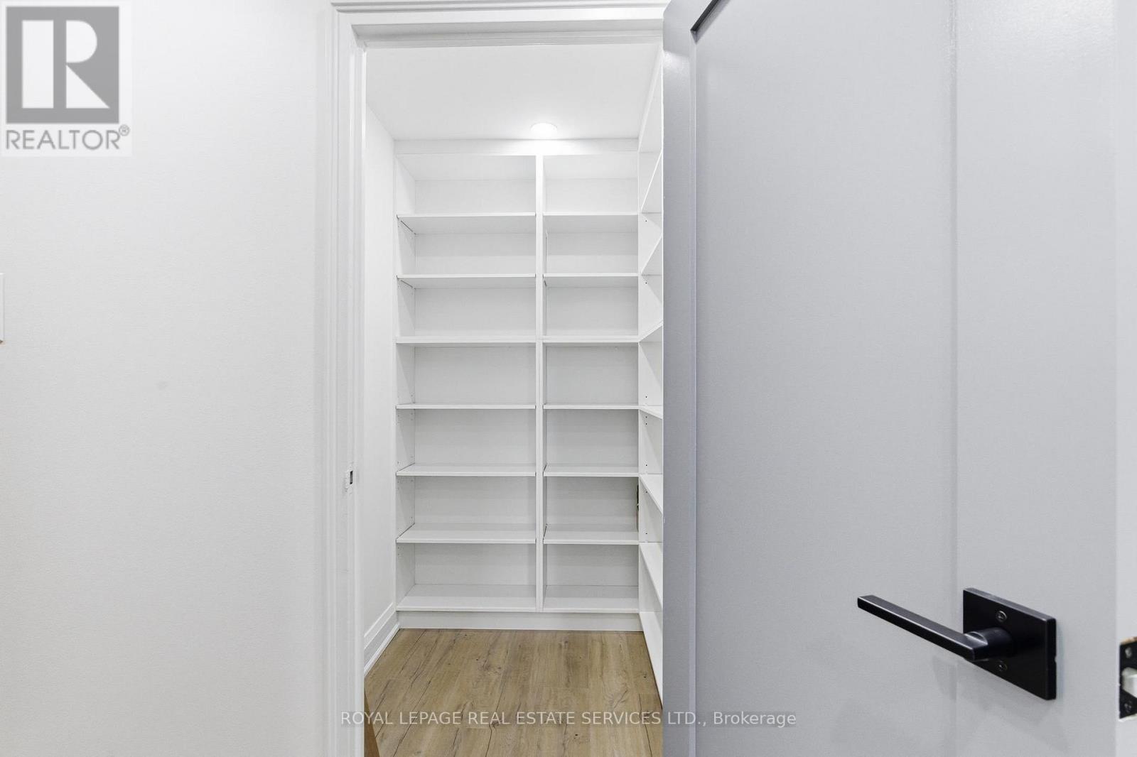 #2605 18 KNIGHTSBRIDGE ROAD - 23