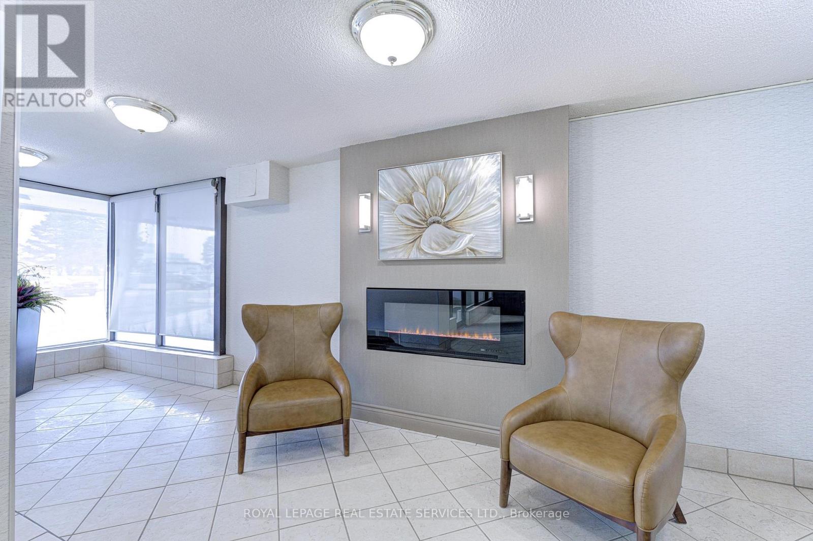 #2605 18 KNIGHTSBRIDGE ROAD - 3