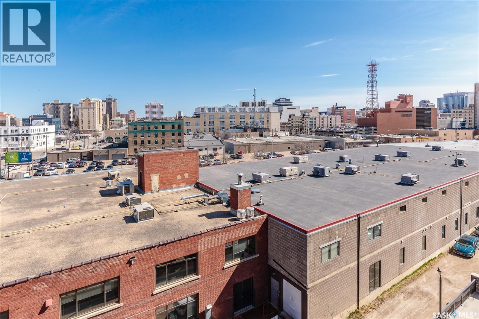 #401 73 24TH STREET E - 34