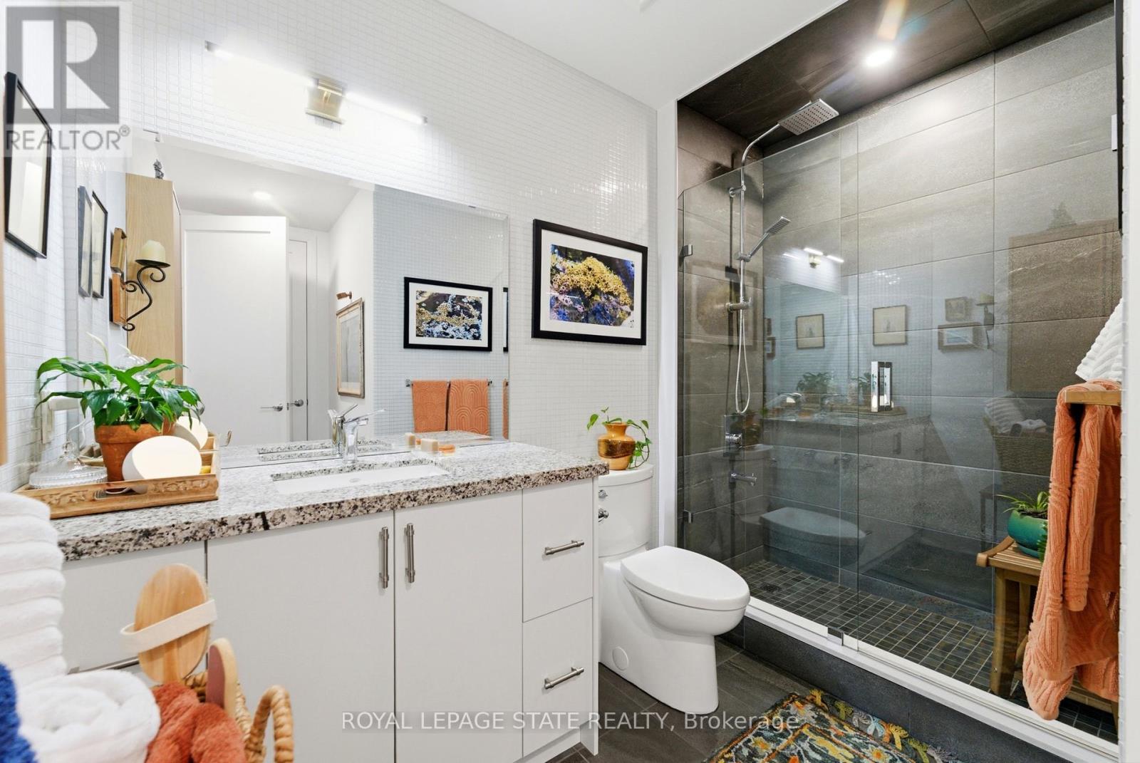 #PH4 112 KING STREET E - 28