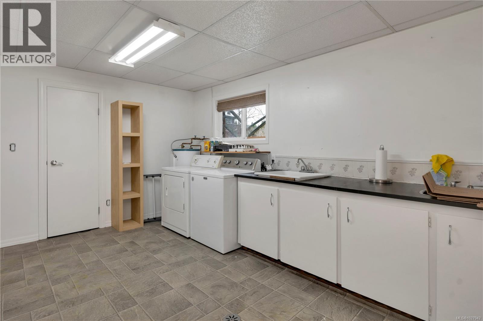 400 Englewood Dr, Port McNeill