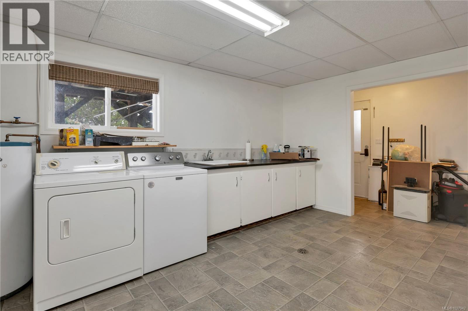 400 Englewood Dr, Port McNeill