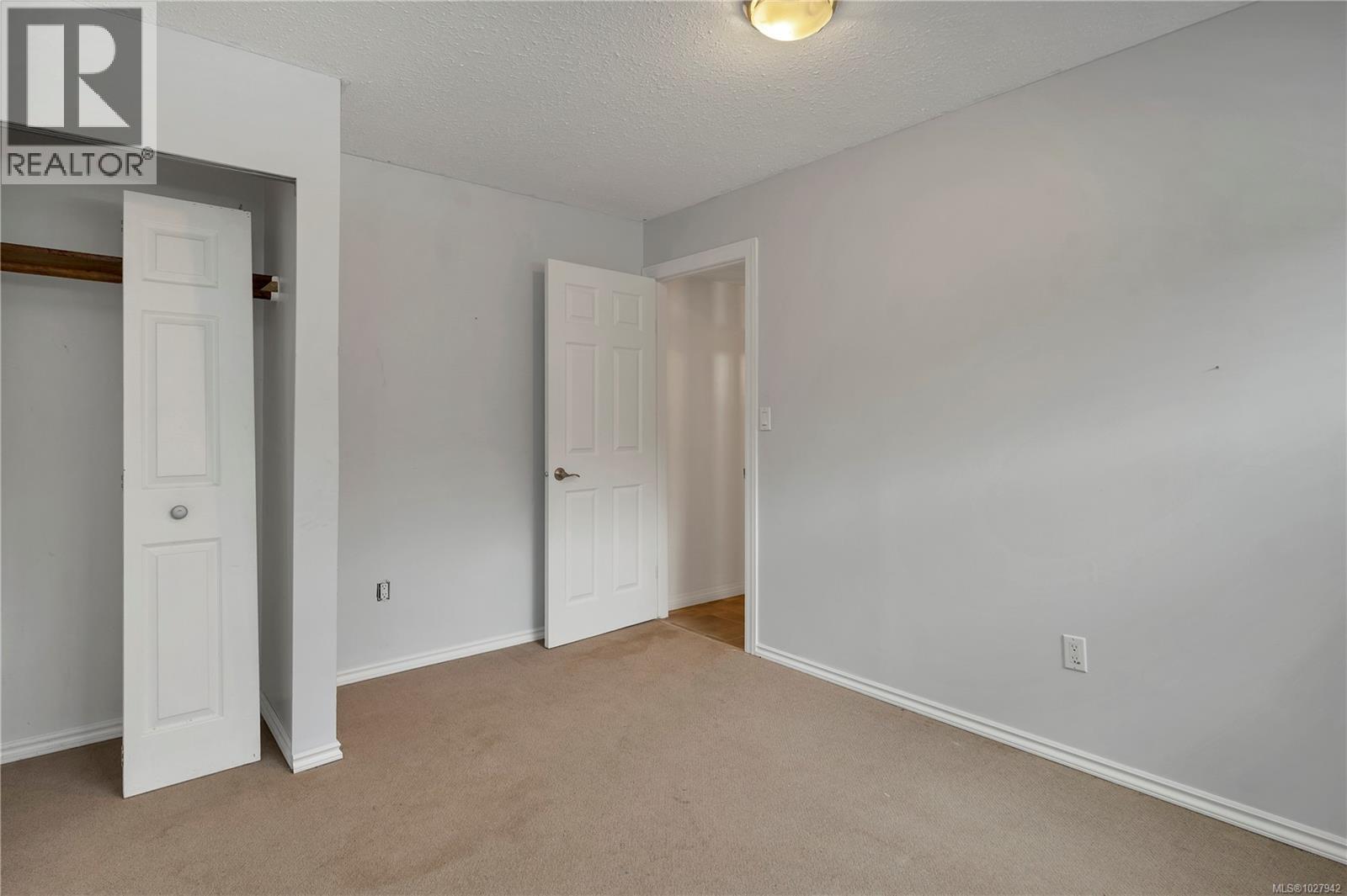 400 Englewood Dr - 23
