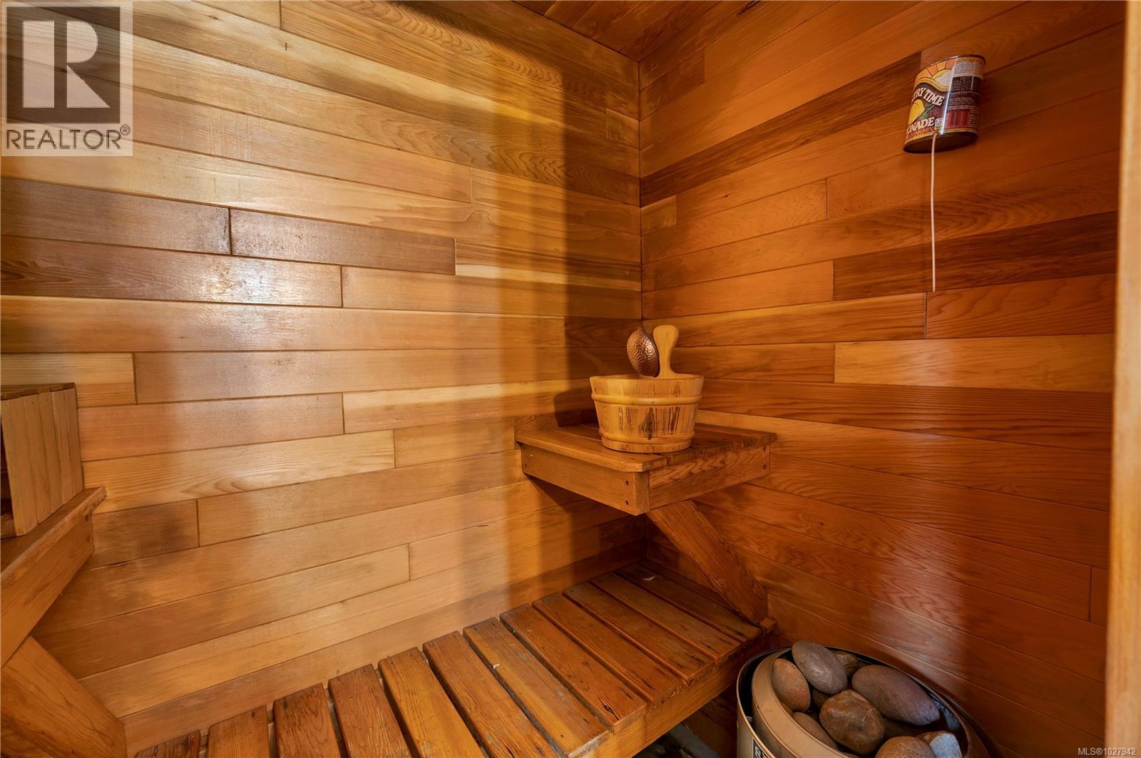 400 Englewood Dr, Port McNeill