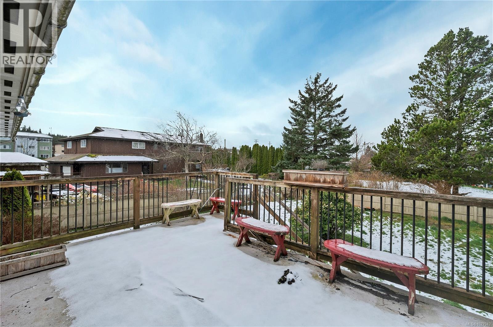 400 Englewood Dr, Port McNeill